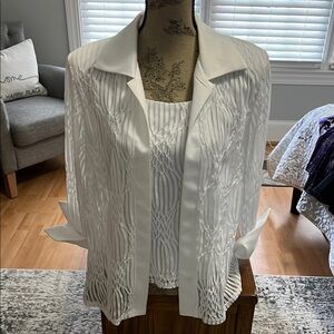 Dress Barn White Pleated 3/4 Sleeve Blouse